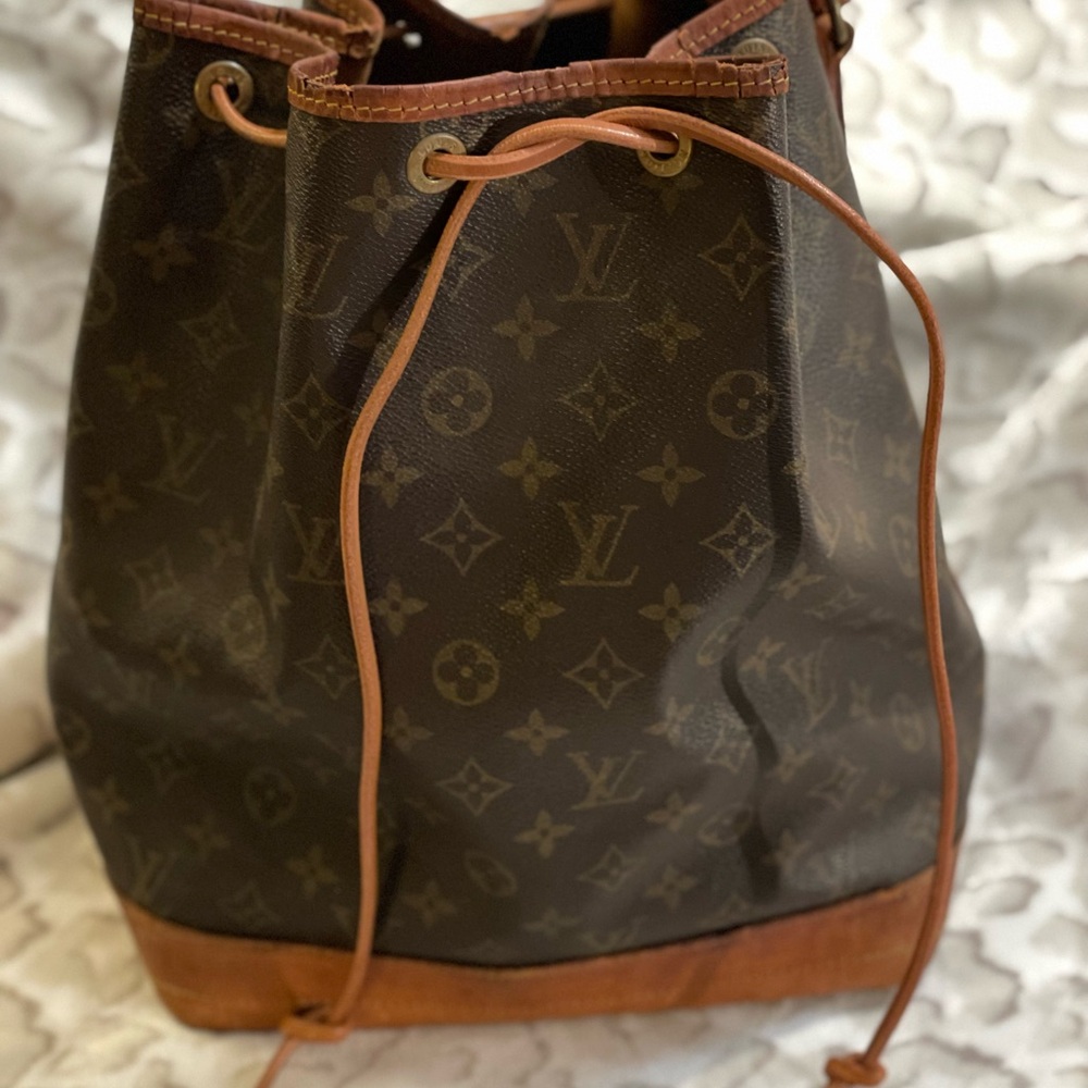 Louis Vuitton Vintage Noe GM Monogram Canvas Leather